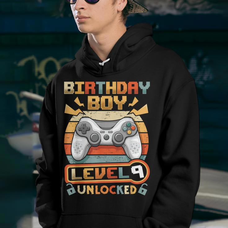 9Th Birthday Boy Vintage Video Gamer Level 9 Unlocked Boys Youth Hoodie
