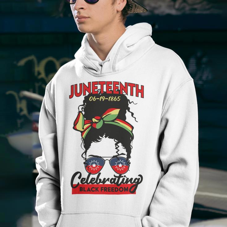 Free-Ish Juneteenth Celebrate Black Freedom Free-Ish 1865 Messy Bun Afro Mom Youth Hoodie