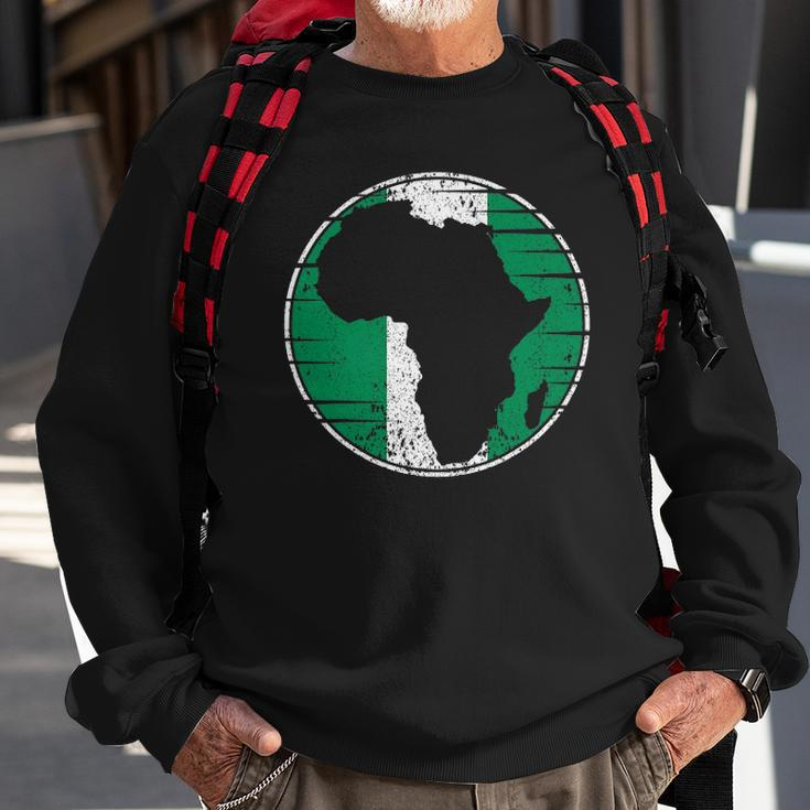 Africa Vintage Retro Map Nigeria Nigerian Flag Sweatshirt Gifts for Old Men