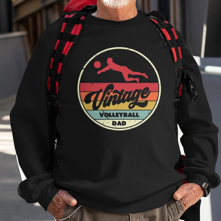 Vintage Volleyball Dad Retro Style Sweatshirt Gifts for Old Men