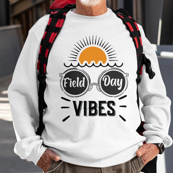 Happy Field Day Field Day Tee Kids Graduation School Fun Day V7 Sweatshirt Gifts for Old Men