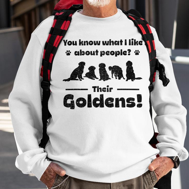 Official Professional Golden Retriever Groomer Sweatshirt Gifts for Old Men