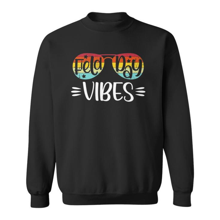 Field Day Vibes Funny Gifts For Teacher Kids Field Day 2022 Vintage Retro Sweatshirt