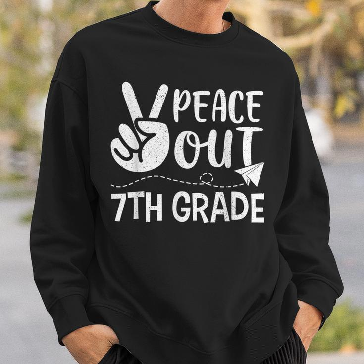 Happy Last Day Of School Retro Peace Out 7Th Grade Sweatshirt Gifts for Him
