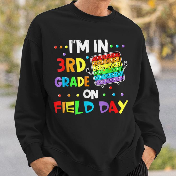 Im In 3Rd Grade On Field Day 2022 Pop It Kids Boys Girls Sweatshirt Gifts for Him