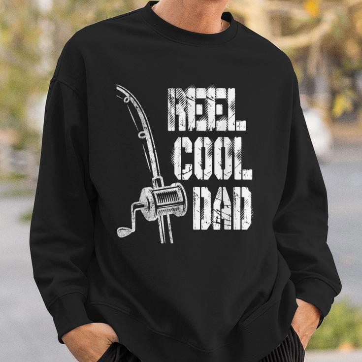 Mens Reel Cool Dad Fishing Daddy Mens Fathers Day Gift Idea Sweatshirt Gifts for Him