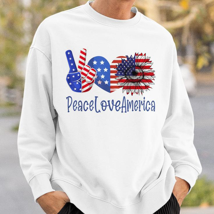 Peace Love America 4Th July Patriotic Sunflower Heart Sign V3 Sweatshirt Gifts for Him