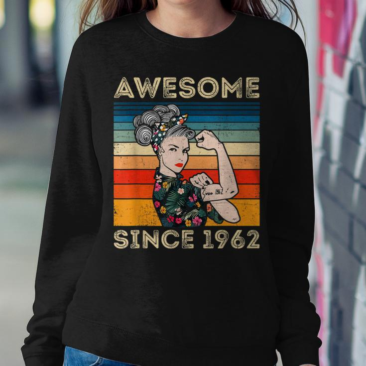 Awesome Since 1962 60Th Birthday Gifts 60 Years Old Vintage Sweatshirt Gifts for Her
