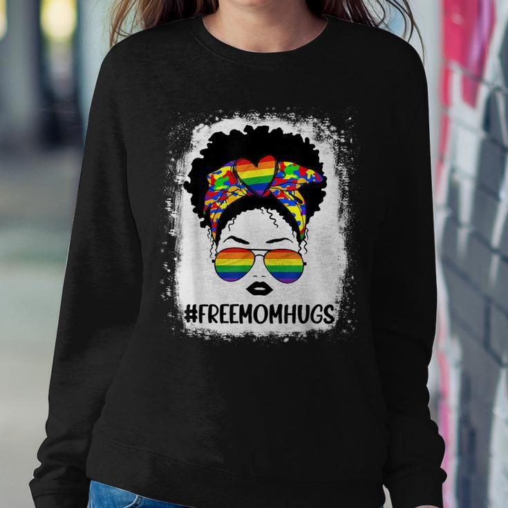 Black Womens Free Mom Hugs Messy Bun Lgbt Pride Rainbow Sweatshirt Gifts for Her