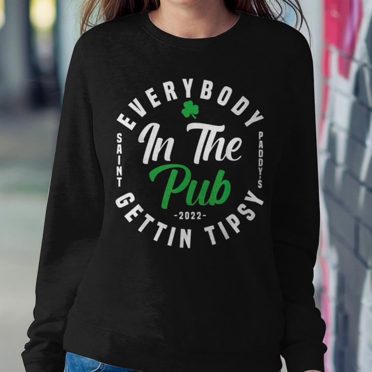 Everybody In The Pub Gettin Tipsy Sweatshirt Gifts for Her