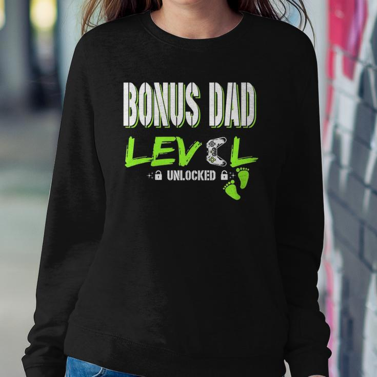 Mens Gaming Bonus Dad Level Unlocked Gamer Leveled Up Fathers Sweatshirt Gifts for Her