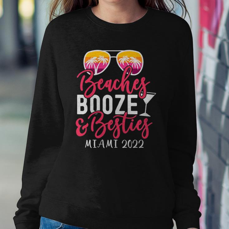 Womens Girls Weekend Girls Trip Miami 2022 Beaches Booze & Besties Sweatshirt Gifts for Her