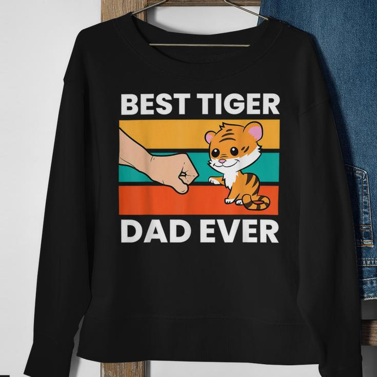Best Tiger Dad Ever Sweatshirt Gifts for Old Women