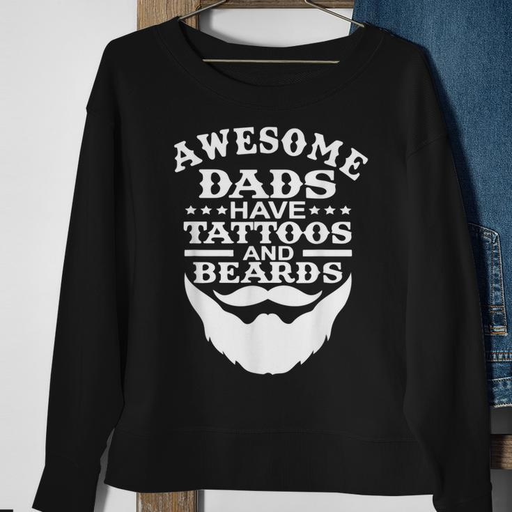 Mens Awesome Dads Have Tattoos And Beards Fathers Day V3 Sweatshirt Gifts for Old Women