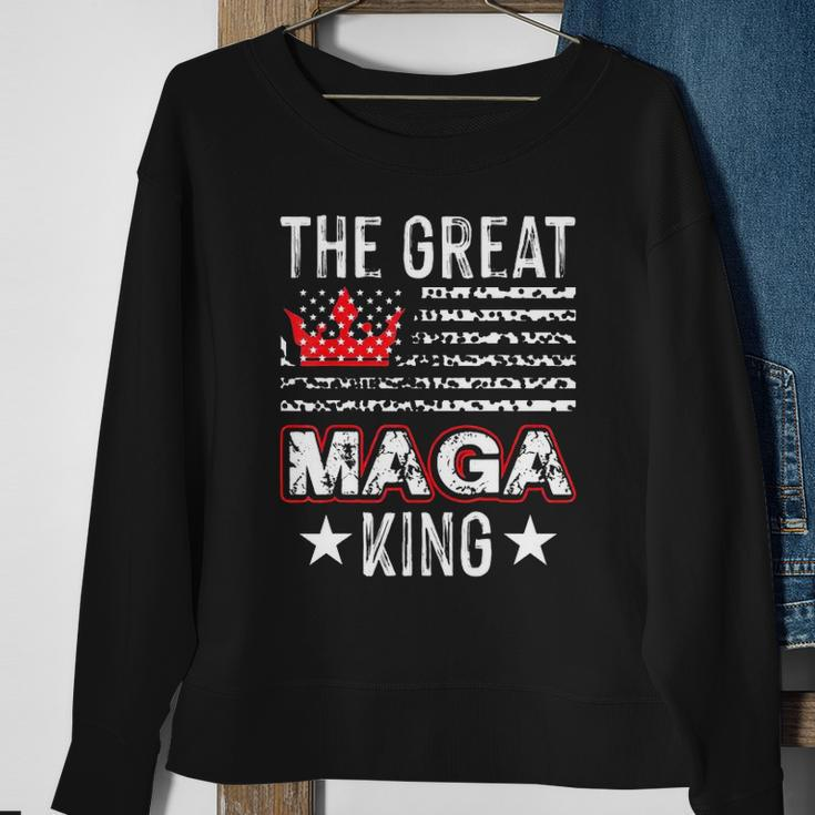 Old The Great Maga King Ultra Maga Retro Us Flag Sweatshirt Gifts for Old Women