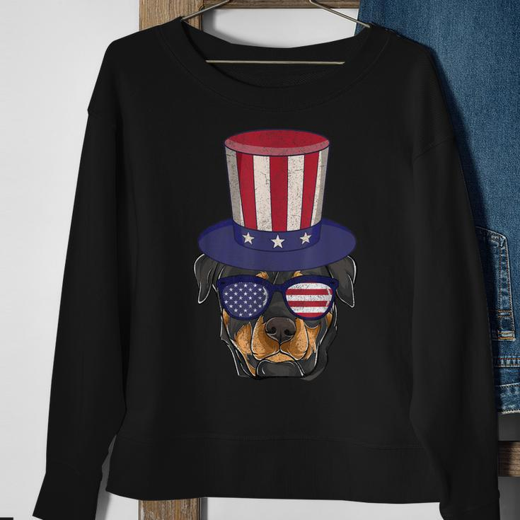 Rottweiler Patriotic Dog Mom & Dad 4Th Of July Usa Sweatshirt Gifts for Old Women