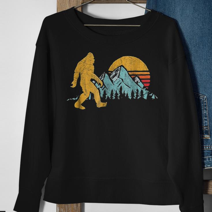 Vintage Retro Bigfoot Believe Silhouette Mountain Sun 234 Shirt Sweatshirt Gifts for Old Women