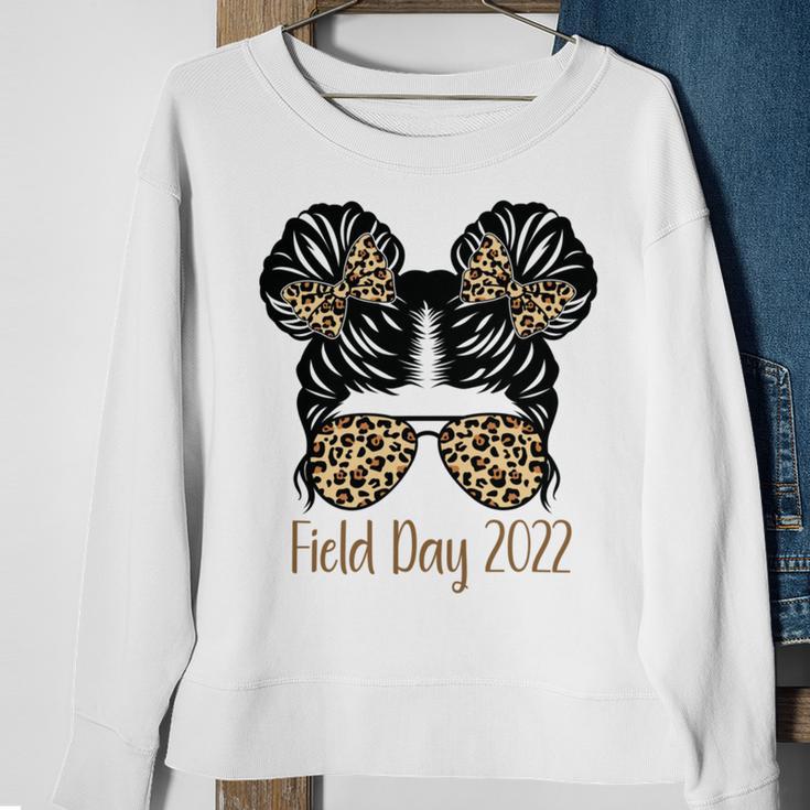 Field Day 2022 Last Day Of School V2 Sweatshirt Gifts for Old Women