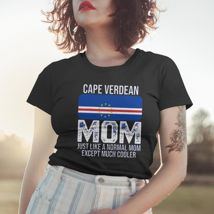 Cape Verdean Mom Cape Verde Flag Design For Mothers Day Women T-shirt Gifts for Her