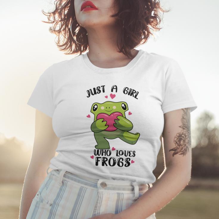 Cute Frog Just A Girl Who Loves Frogs Funny Frog Lover Gift For Girl Frog Lover Women T-shirt Gifts for Her