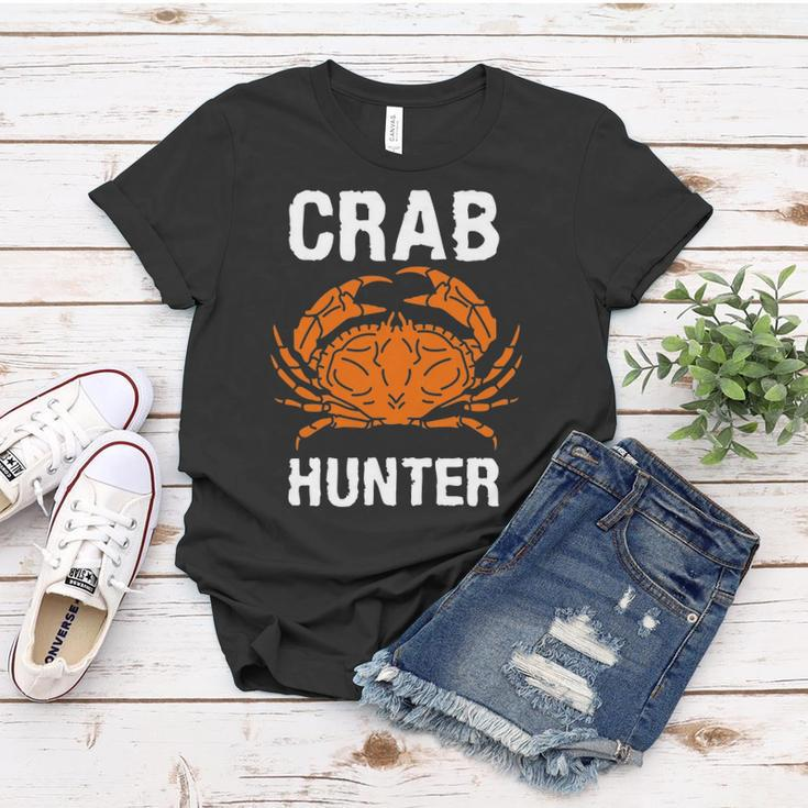 Crab Hunter Crab Lover Vintage Crab Women T-shirt Unique Gifts