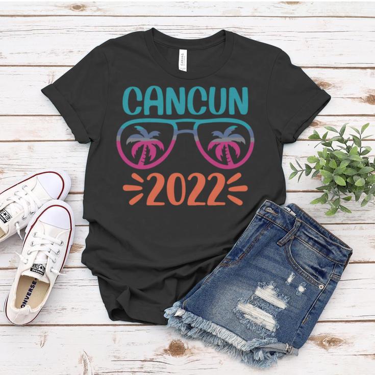 Family Vacation 2022 Cancun Women T-shirt Funny Gifts