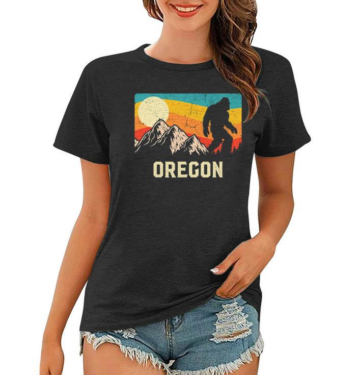 Oregon Bigfoot Sasquatch Mountains Retro Hiking Women T-shirt