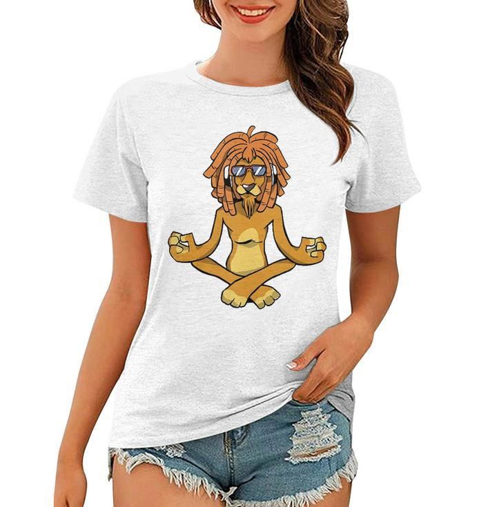 Lion Doing Meditation - Funny Yoga Women T-shirt