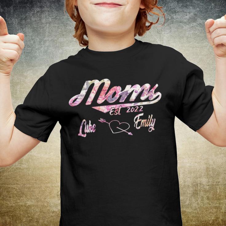 Mom Est 2022 Luke Emily Rainbow Youth T-shirt