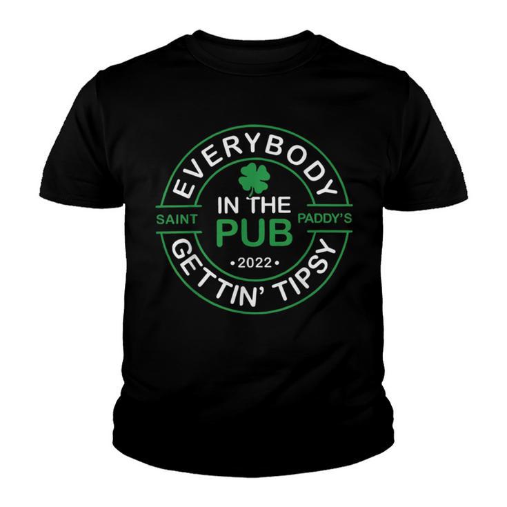 Everybody In The Pub Gettin Tipsy Youth T-shirt