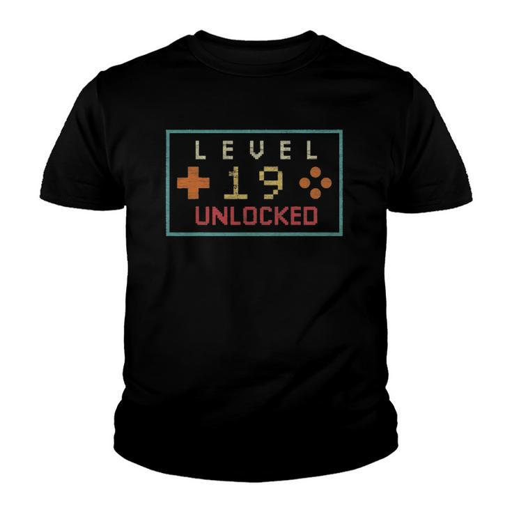 Gaming Vintage 19Th Birthday Gift 19 Years Old Boy Girl Gamer Youth T-shirt