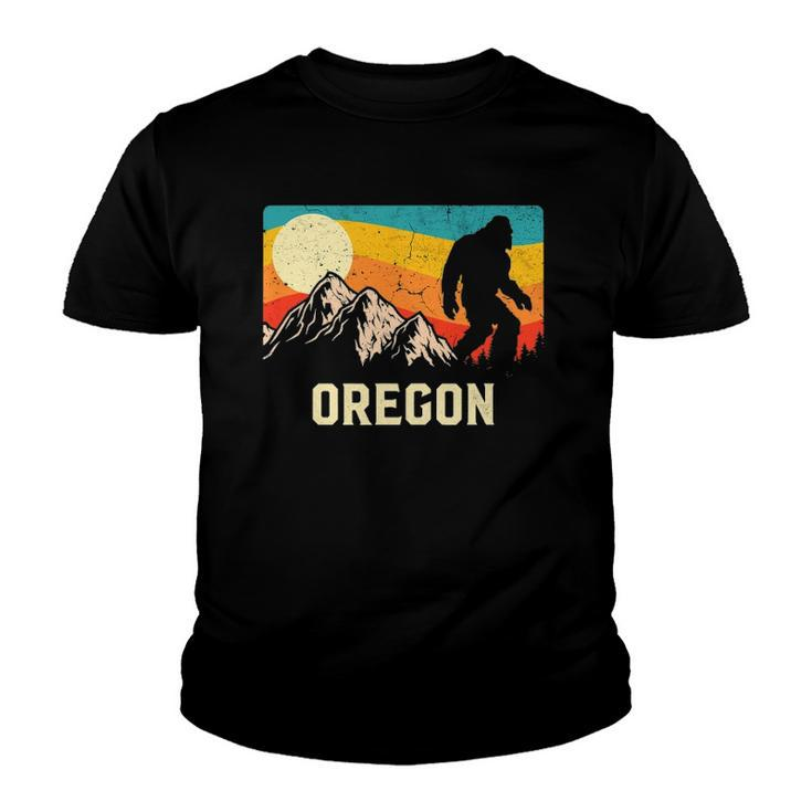 Oregon Bigfoot Sasquatch Mountains Retro Hiking Youth T-shirt