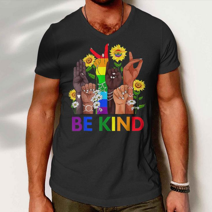 Be Kind Sign Language Hand Talking Lgbtq Flag Gay Pride Men V-Neck Tshirt