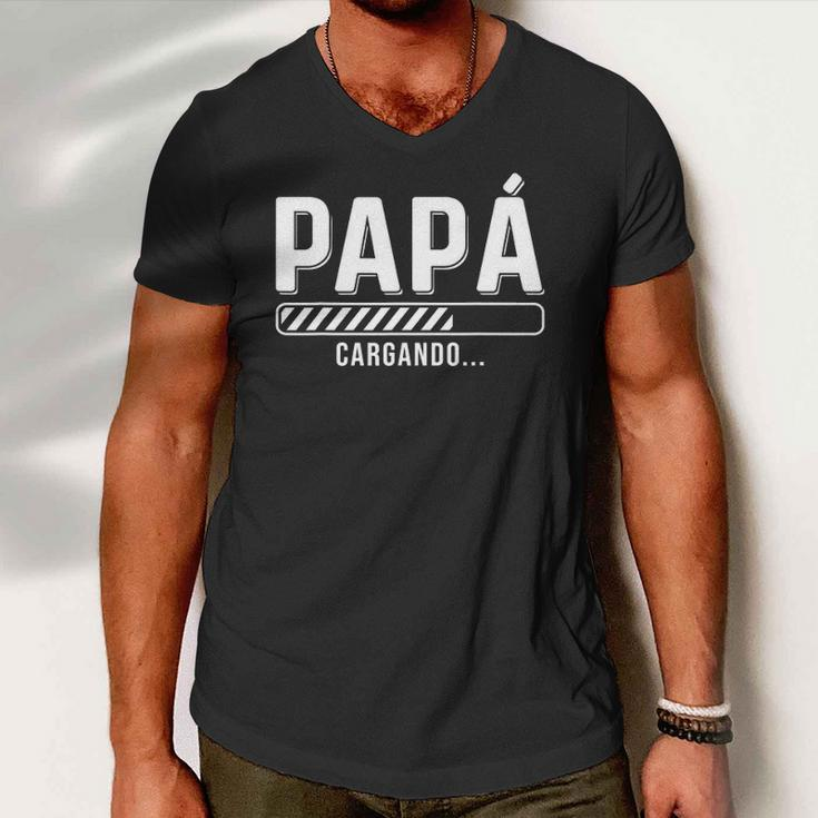 Camiseta En Espanol Para Nuevo Papa Cargando In Spanish Men V-Neck Tshirt