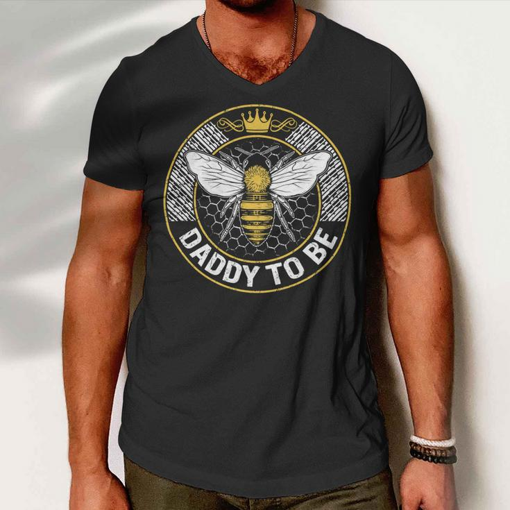 Father Grandpa Daddy To Be Pregnancy Announcement Tee Fathers Day Family Dad Men V-Neck Tshirt