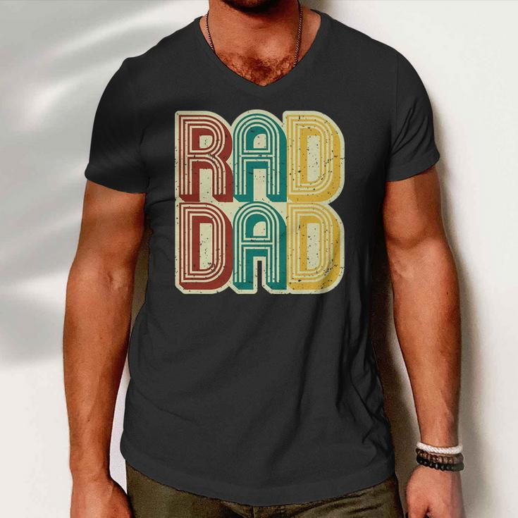 Mens Rad Dad Vintage Retro Fathers Day Gift Men V-Neck Tshirt
