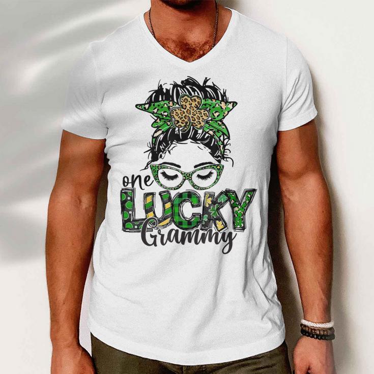 One Lucky Grammy St Patricks Day Messy Bun Leopard Men V-Neck Tshirt