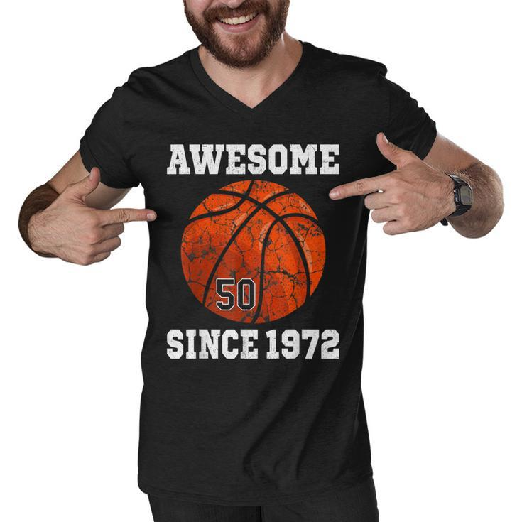 50Th Birthday Basketball Player 50 Years Old Vintage Retro  Men V-Neck Tshirt
