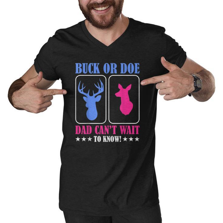 Buck Or Doe Gender Reveal Party Men V-Neck Tshirt