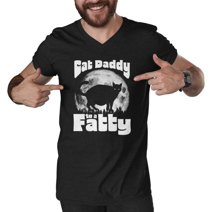 Cat Daddy To A Fatty Funny Vintage Full Moon & Chonk Dad Men V-Neck Tshirt
