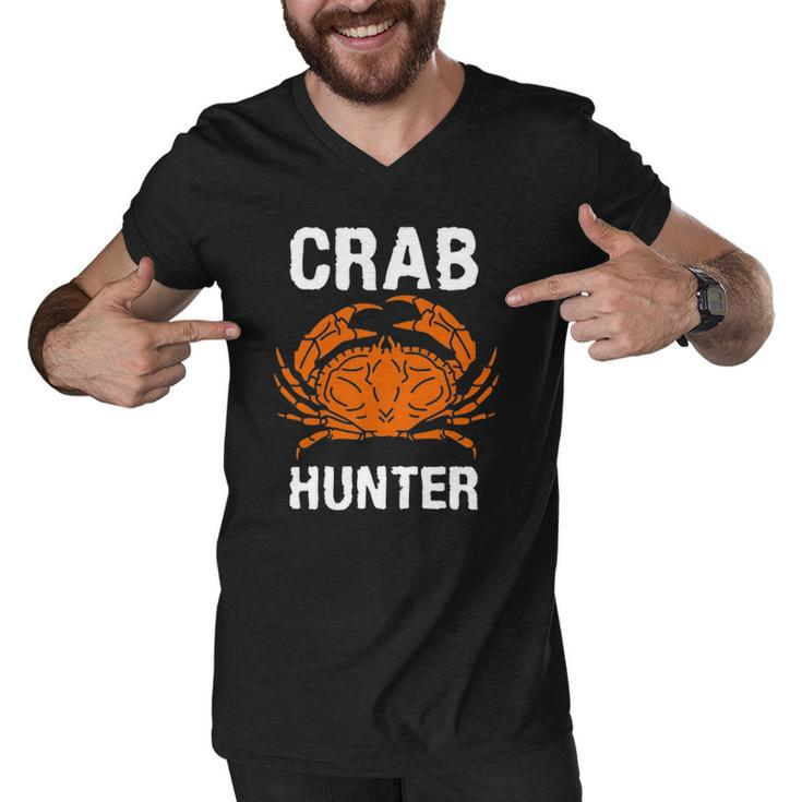 Crab Hunter Crab Lover Vintage Crab Men V-Neck Tshirt