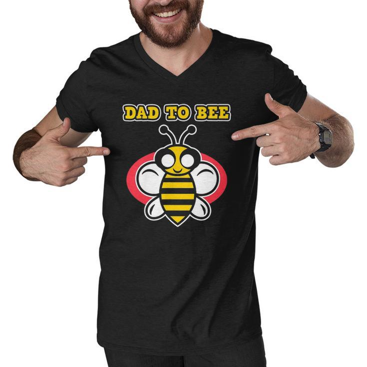 Dad To Bee - Pregnant Women & Moms - Pregnancy Bee Men V-Neck Tshirt