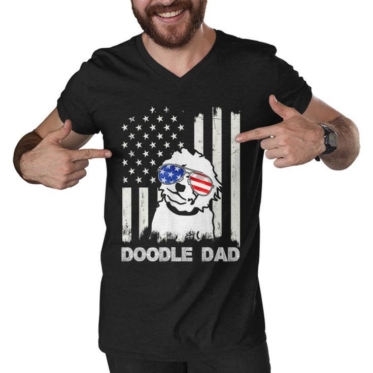 Doodle Dad 4Th Of July Us Flag Dog Dad Patriotic  Gift Men V-Neck Tshirt