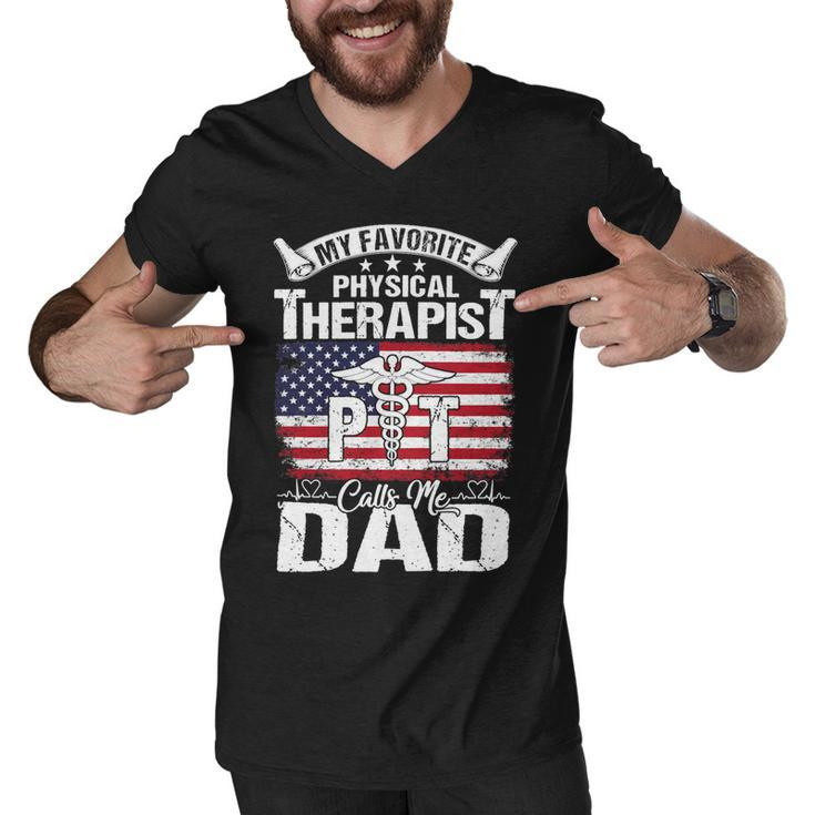 Father Grandpa My Favorite Physical Therapist Calls Me Dad S Day 510 Family Dad Men V-Neck Tshirt