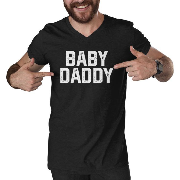 Mens Fathers Day Gift For Men Funny Baby Daddy Dad Joke Men V-Neck Tshirt