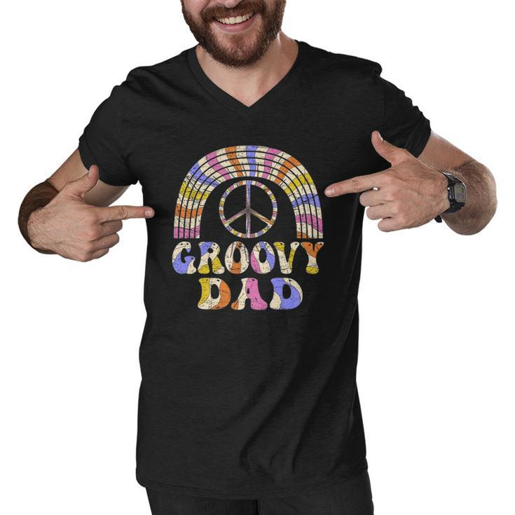 Mens Groovy Dad 70S Aesthetic Nostalgia 1970S Retro Dad Hippie Men V-Neck Tshirt