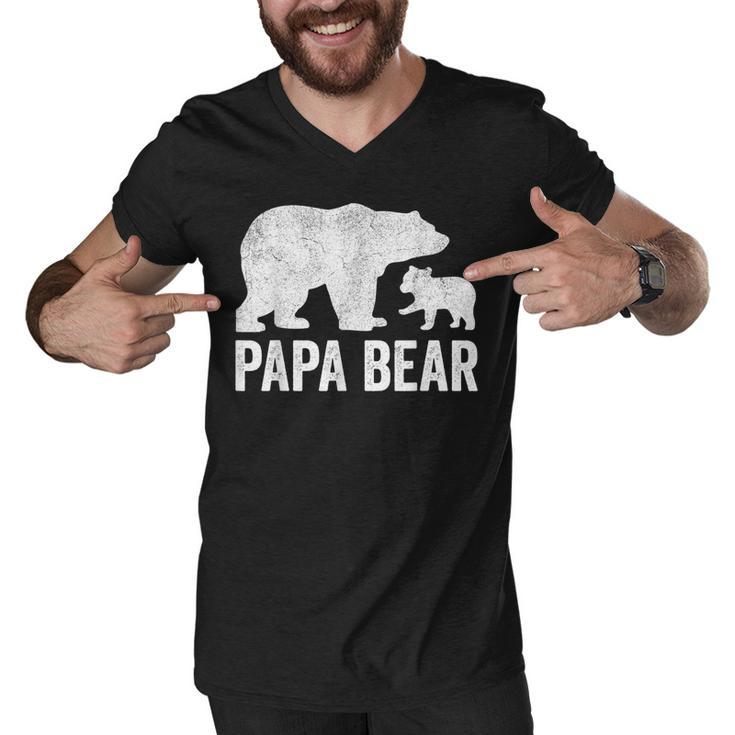 Mens Papa Bear Fathers Day Grandad  Fun 1 Cub Kid Grandpa  Men V-Neck Tshirt