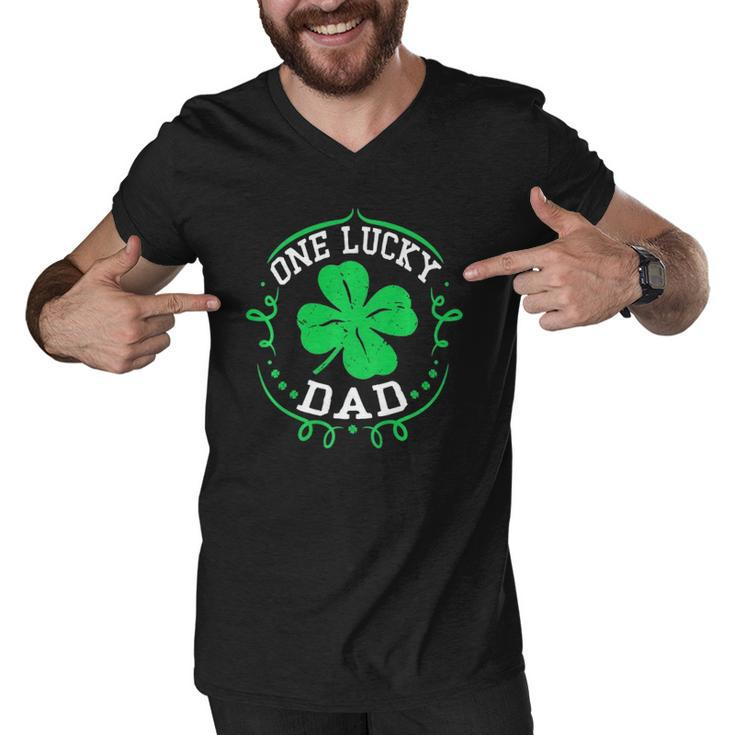 One Lucky Dad  Funny St Patricks Day Gift For Daddy Men  Men V-Neck Tshirt