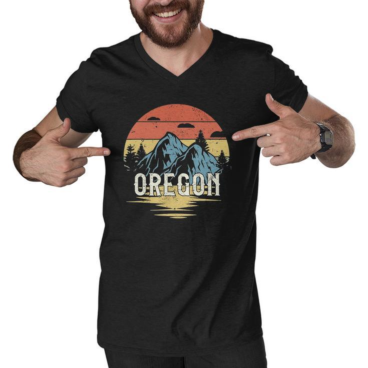 Oregon Mountains Retro Vintage Sunset Men V-Neck Tshirt