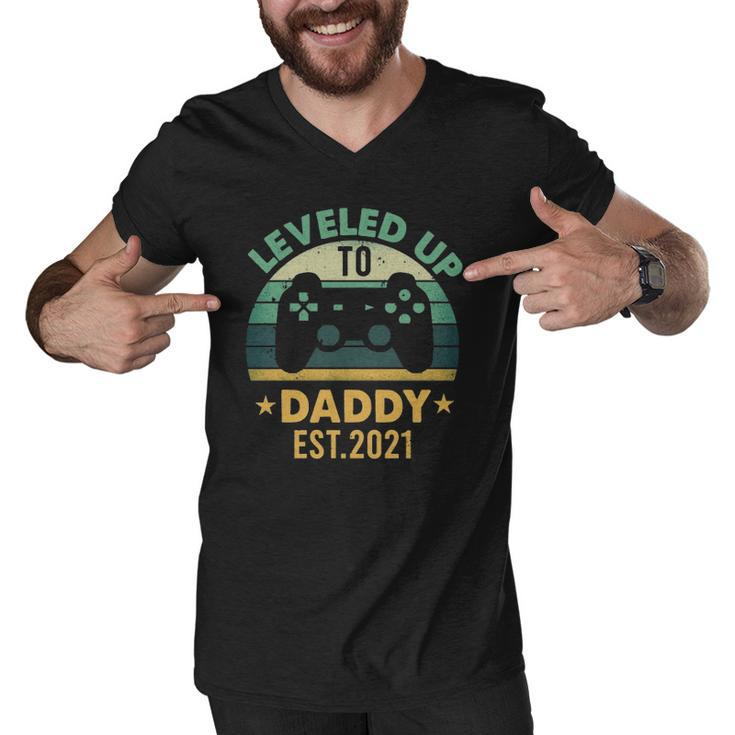 Promoted To Daddy Est 2021 Leveled Up To Daddy & Dad  Men V-Neck Tshirt